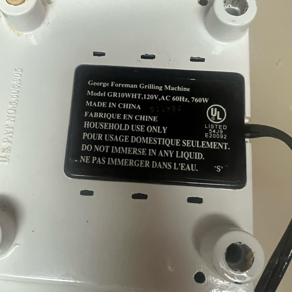 White Grilling Machine by George Foreman - Picture 4 of 4